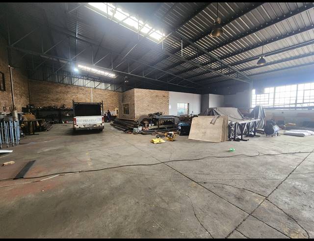 440M² WAREHOUSE TO LET IN WADEVILLE